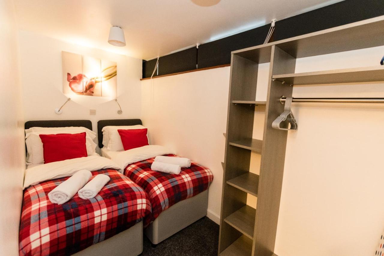 1 Bedroom Newton Apartment Wigan, Free Private Parking, Free WiFi, Garden Buitenkant foto