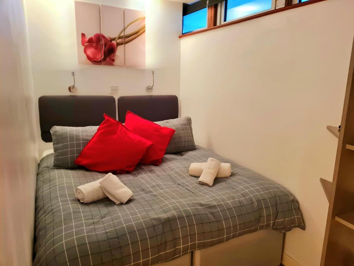 1 Bedroom Newton Apartment Wigan, Free Private Parking, Free WiFi, Garden Buitenkant foto